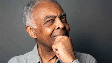 A Vida e a Carreira de Gilberto Gil