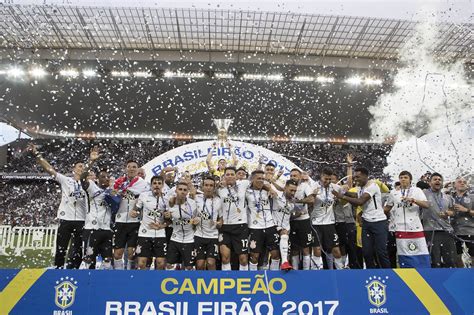 A camisa 2014 do Corinthians: um símbolo de conquistas e orgulho