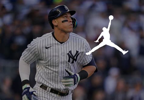 Aaron Judge Signs $360,000 Worth of Jerseys in Single Session