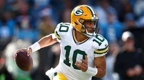 Aaron Rodgers' Contract: A Comprehensive Analysis of the Record-Breaking Deal