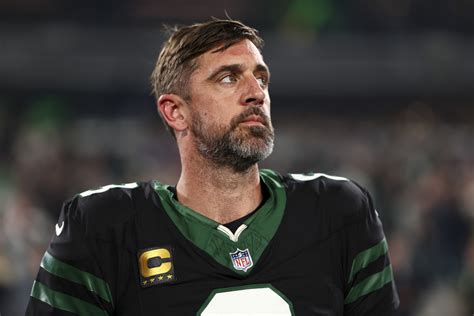 Aaron Rodgers: The Holistic Guide to Winning on and Off the Field