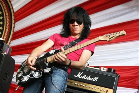 Abdee Slank: Sang Legenda Sebagai Gitaris Gitaris Indonesia