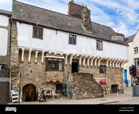 Aberconwy House & Conwy Suspension Bridge (Conwy) Doc