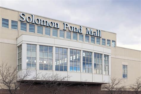 About Solomon Pond Mall