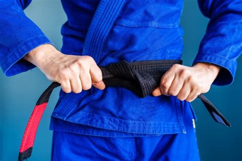 Achieving Mastery in the Gray Belt: A Comprehensive Guide for Jiu-Jitsu Beginners