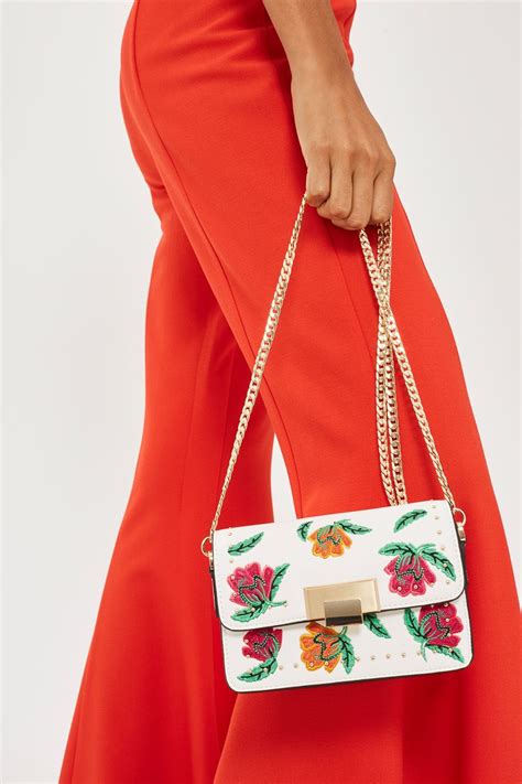 Adorn Your Style with a Floral Crossbody Bag: A Guide to Enhance Your Wardrobe