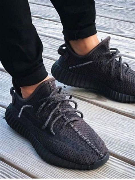 Advanced Features of Black Yeezy Sneakers
