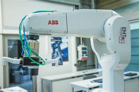 Advantages of ABB's Motion Supervision Robot