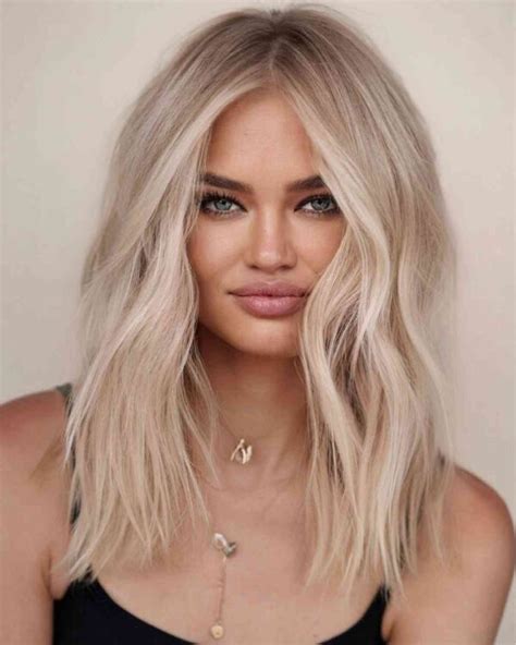 Advantages of a Blonde Long Bob