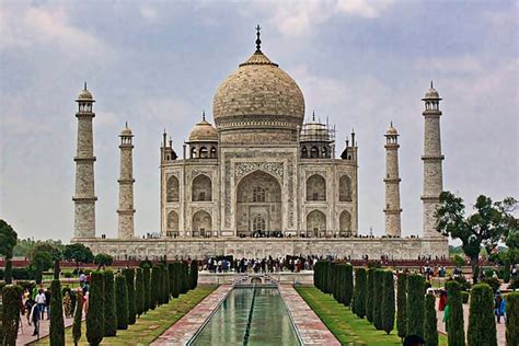 Agra Taj Mahal: 16 Wonders of the World