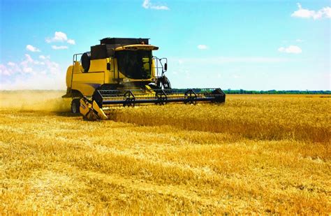 Agricultural Equipment Operator: The Unsung Heroes of Modern Agriculture