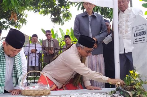 Ahmad Syaikhu: Meneladani Semangat Pantang Menyerah dan Dedikasi untuk Masyarakat