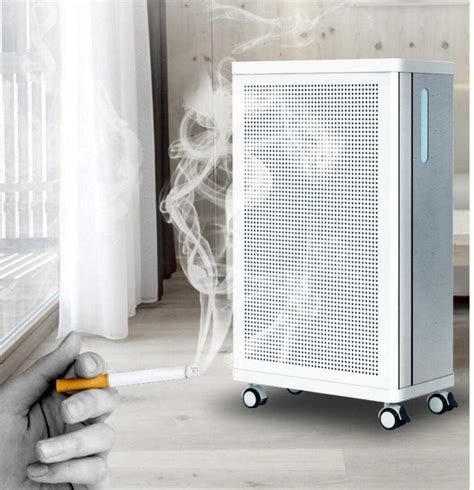 Air purifier and smoke particle removal