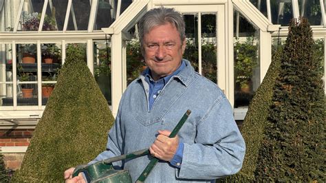 Alan Titchmarsh's Timeless Gardening Tips: A Master's Guide to a Flourishing Garden