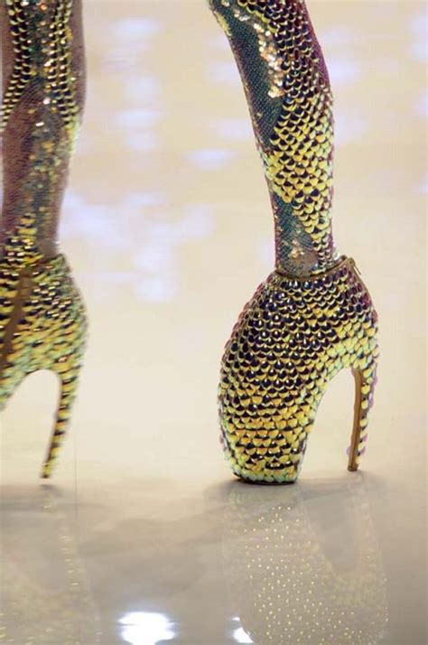 Alexander McQueen Shoes: A Timeless Icon of Fashion and Luxury