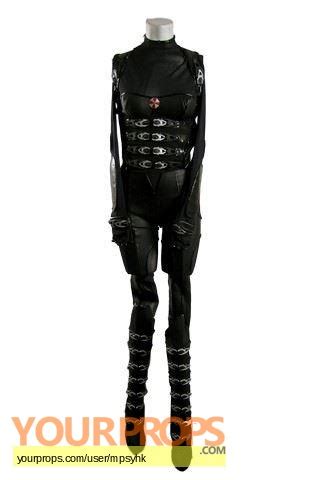 Alice Resident Evil Retribution Costume: A Complete Guide