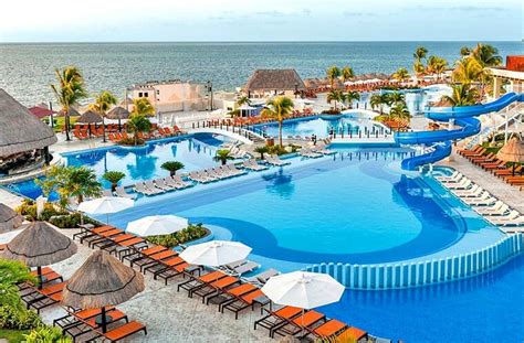 All-Inclusive Resorts for Families in Cancun