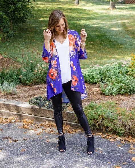 Alluring Tunic Tops: The Perfect Pairing for Your Leggings