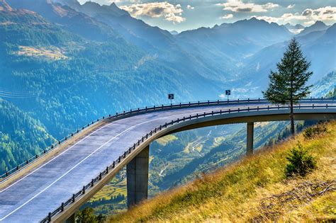 Alpine Dr.: Unlocking the Power of Mountains in Transportation