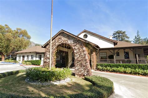 Altadena Town & Country Club: A Place to Escape the Hustle and Bustle