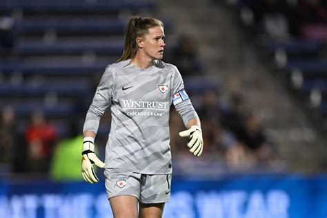 Alyssa Naeher Jersey 9 Facts