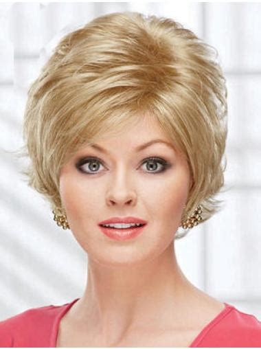 Amazing Chin Length Wavy Blonde Layered Popular Wigs