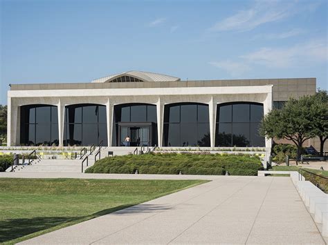 Amon Carter Museum of American Art: Fort Worth's Cultural Gem