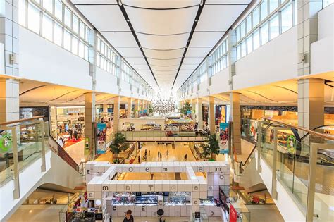 An Expansive Shopping Hub for Every Need