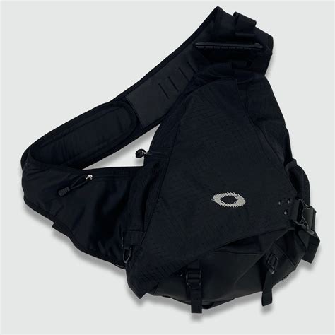 Anatomy of an Oakley Sling Bag