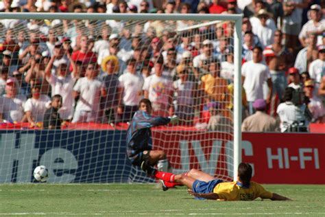 Andrés Escobar: A Lenda do Futebol Colombiano Manchada por Tragédia