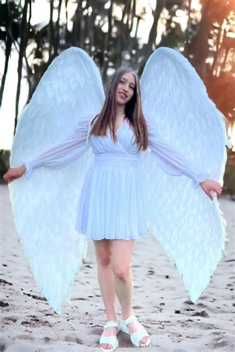 Angel Wings Cosplay: A Showcase of Celestial Grace