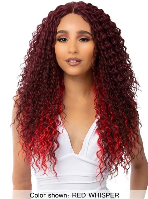 Annabel Redd: Lace Wigs for the Sophisticated Woman in 2023