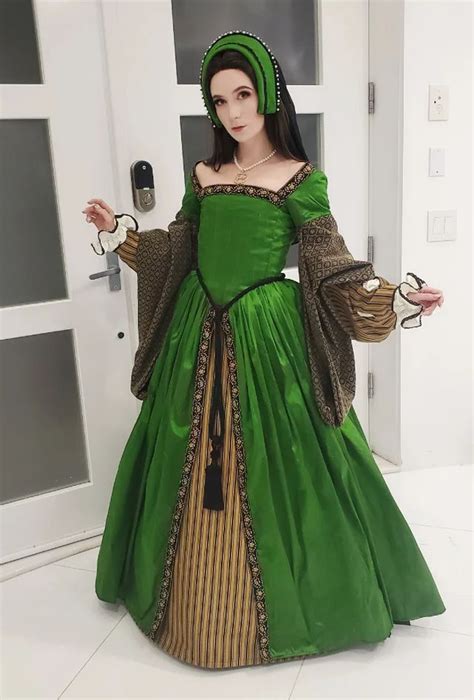 Anne Boleyn Costume: A Hauntingly Historical Halloween