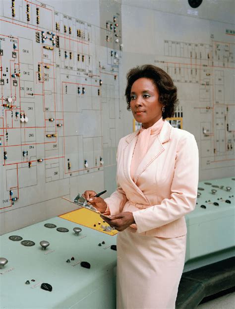 Annie Easley: A Pioneer in Computer Science and Mathematics Education