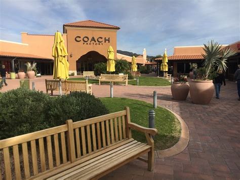 Anthem Outlet Stores in Phoenix: A Shopper's Paradise