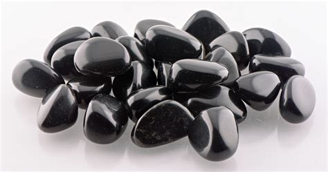 Apache Tear Rock: An Ancient Gemstone for 2025