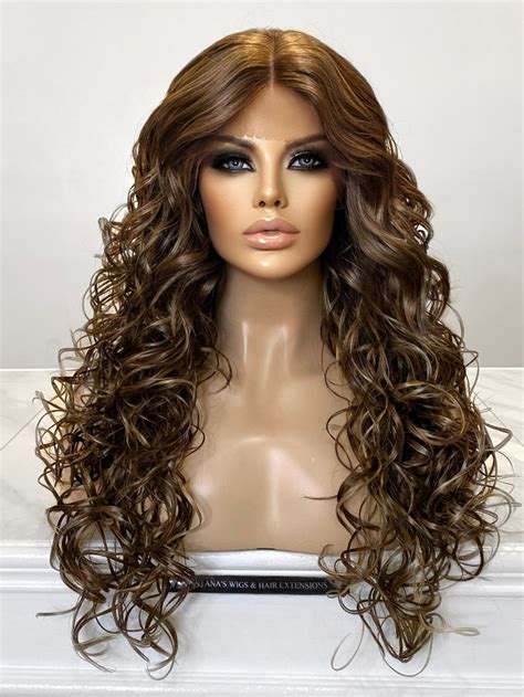 Applications of Wigs and Hair Extensions