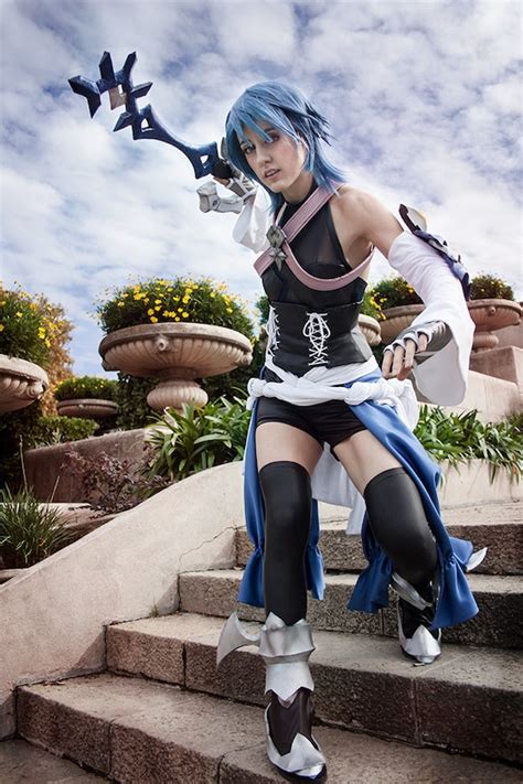 Aqua KH Cosplay: Embodying the Graceful Keyblade Master