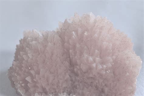 Aragonite White: An Enchanting Mineral with Versatile Applications