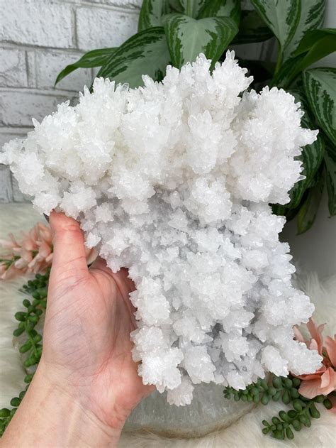 Aragonite White: Exploring the Versatility of a Unique Mineral