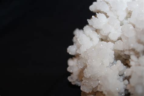 Aragonite White: Unraveling the Versatile Mineral with Exceptional Applications