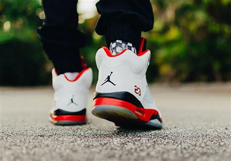 Are Air Jordans Good for Long Distance Walking?