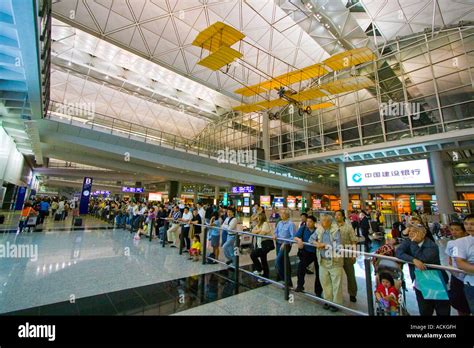 Arrival Hall, Terminal 1: