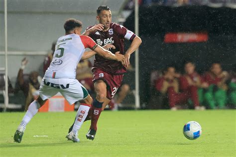 Asociación Deportiva Guanacasteca y el Deportivo Saprissa