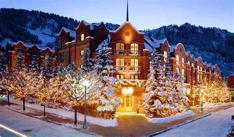 Aspen Colorado Ski Resort: 10,000+ Acres of Winter Wonderland