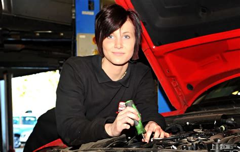 Aspiring Automotive Technician Overcomes Challenges to Pursue Her Passion