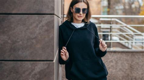 Asymmetrical Hooded Sweatshirts: The Ultimate Guide to Style and Comfort