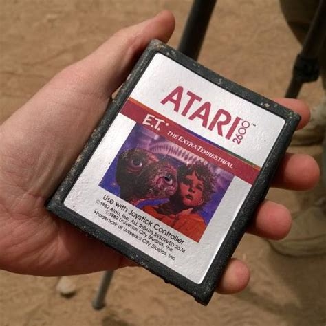 Atari 2600 E.T.: The Game that Buried Atari