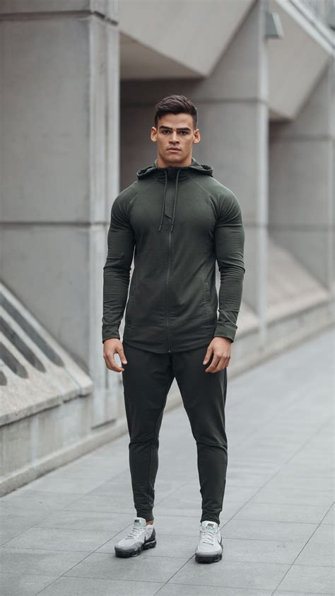 Athletic Wear for Men: Enhancing Performance and Style