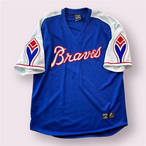 Atlanta Braves Throwback Jersey: A Nostalgic Embrace of History